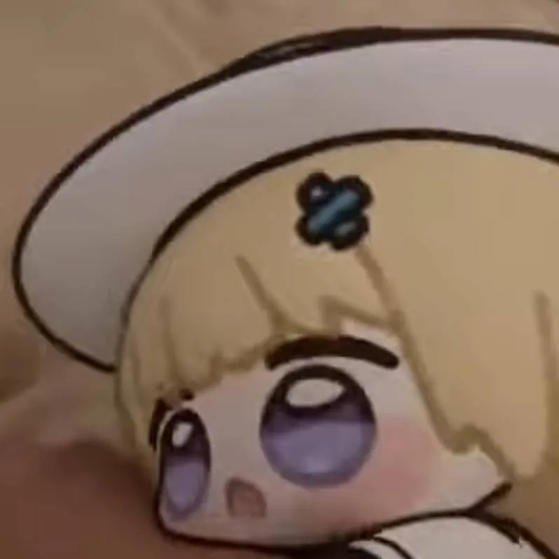 chat with ai character: phoebi