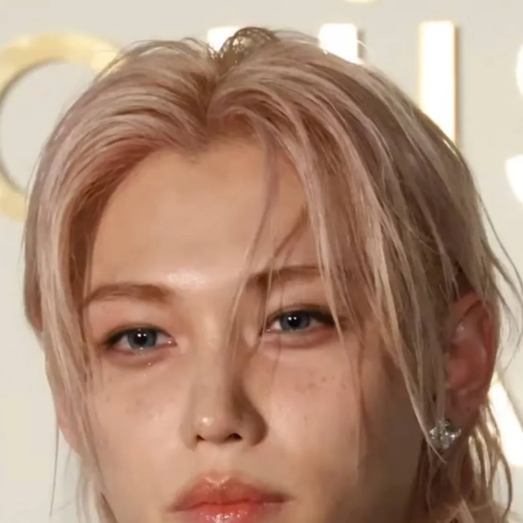 chat with ai character: Felix(Fantasy AU)