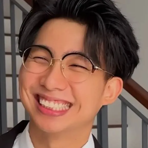 chat with ai character: samuel