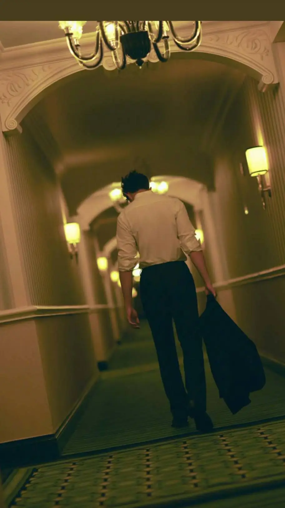 ai character: 𝐎𝐧𝐥𝐲 𝐎𝐧𝐞 𝐆𝐥𝐢𝐦𝐩𝐬𝐞 background