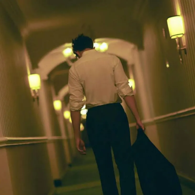 chat with ai character: 𝐎𝐧𝐥𝐲 𝐎𝐧𝐞 𝐆𝐥𝐢𝐦𝐩𝐬𝐞