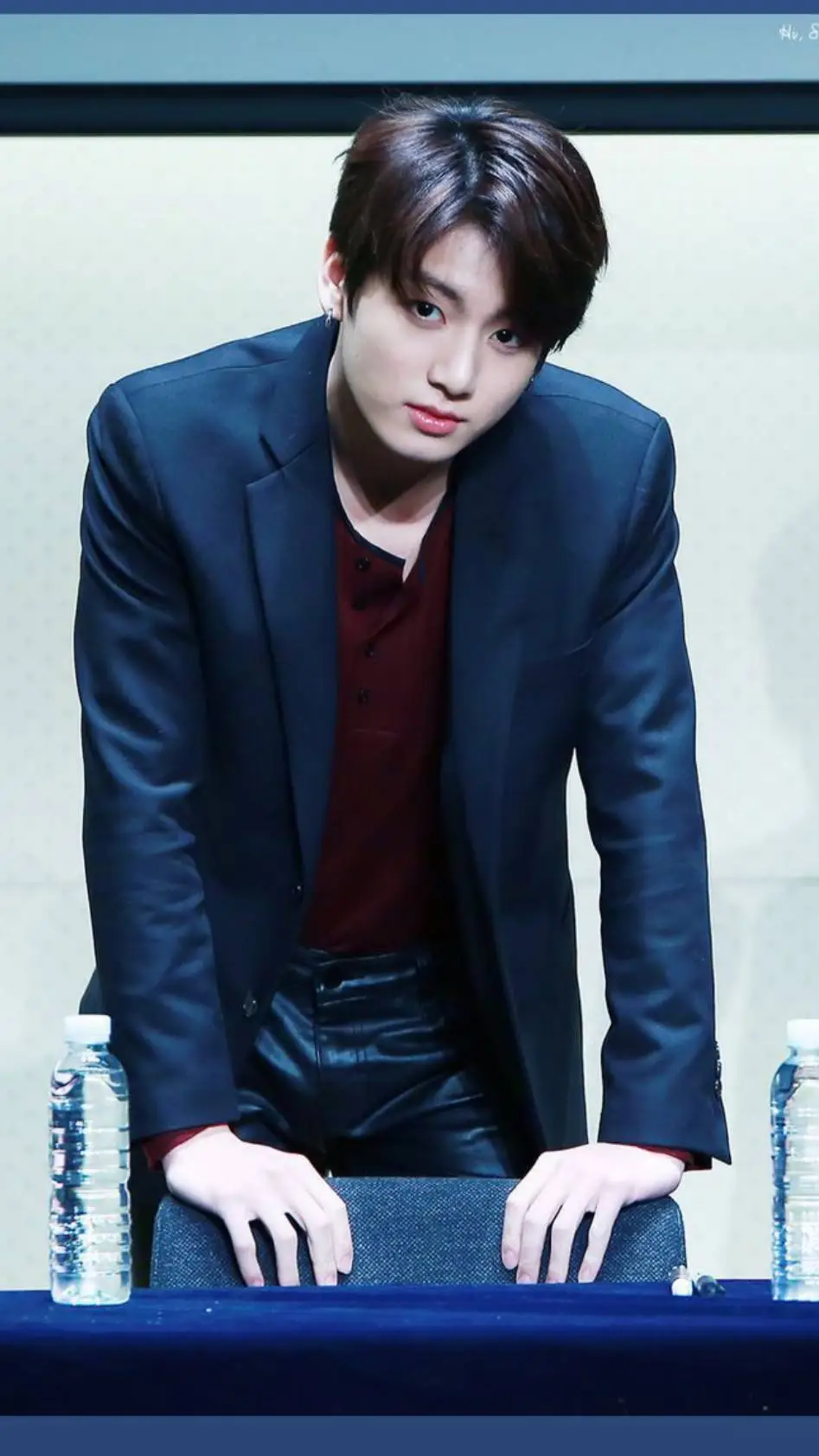 ai character: Jeon jungkook  background