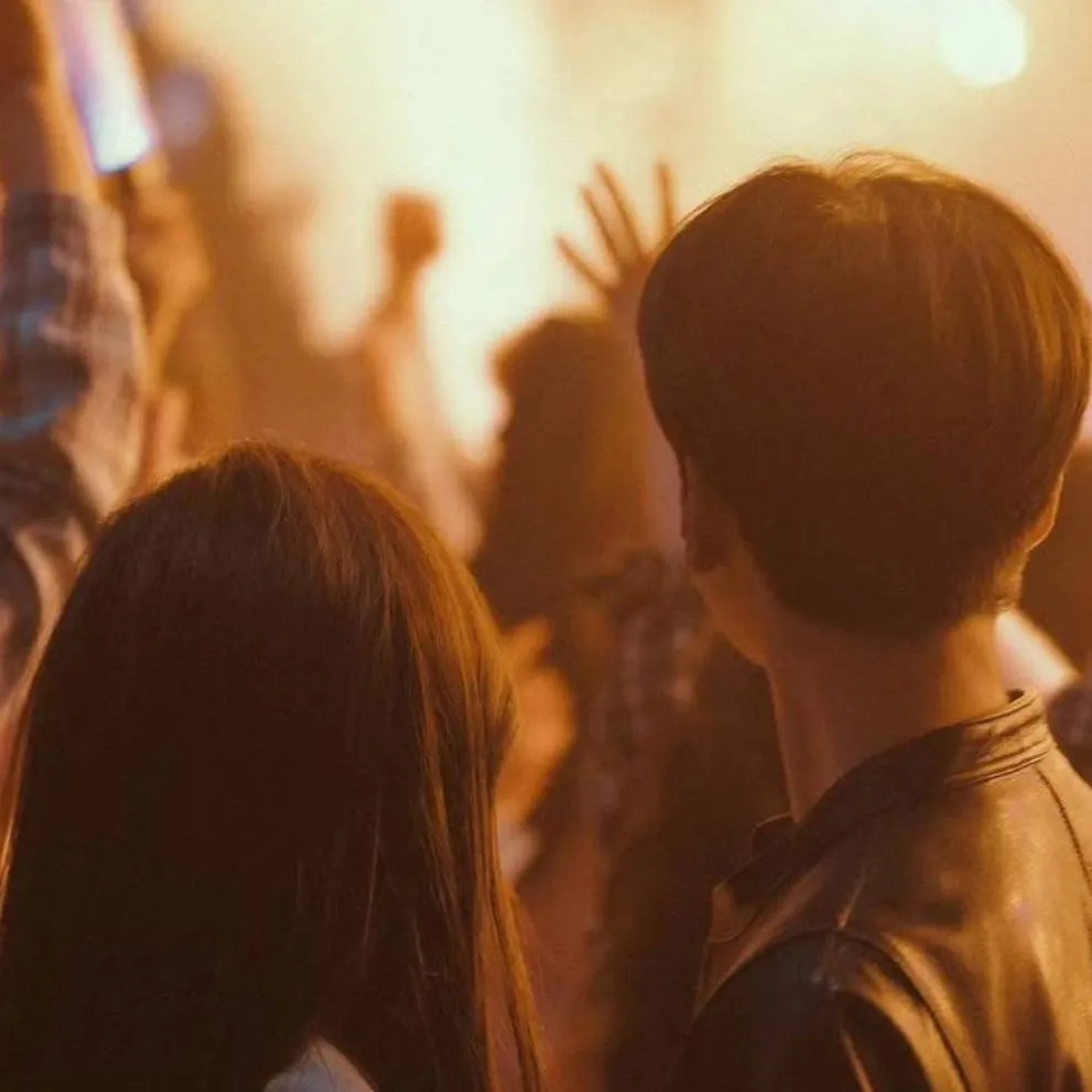 chat with ai character: Jeon jungkook 