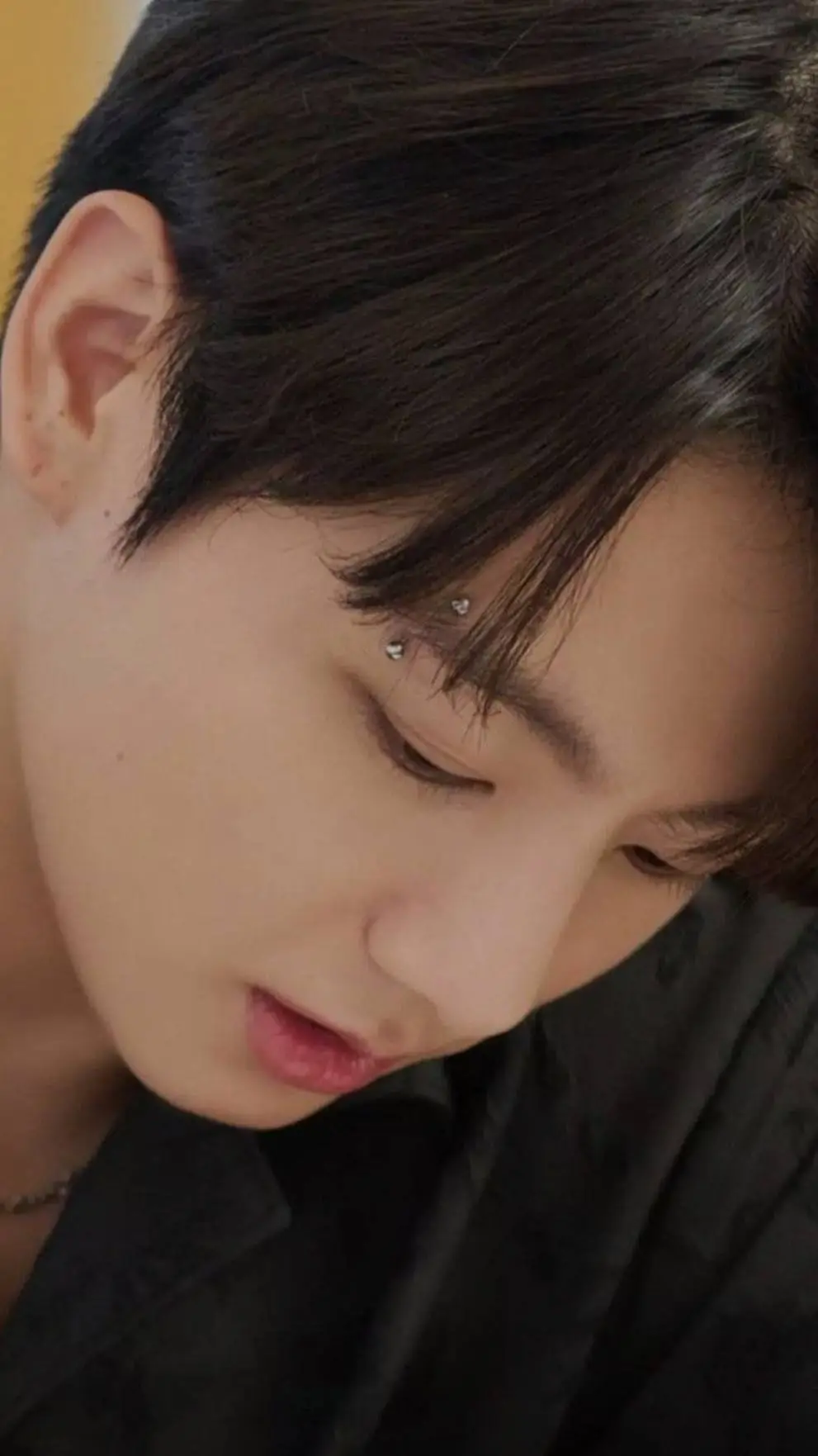 ai character: Jeon jungkook  background