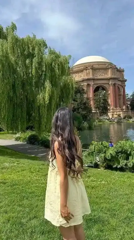 ai character: Princess Alaria  background