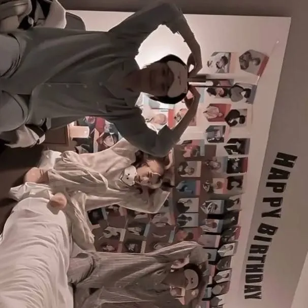 chat with ai character: stray kids