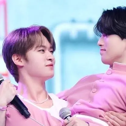 chat with ai character: skz fight