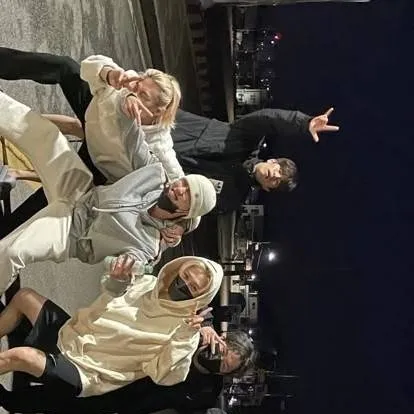 chat with ai character: skz