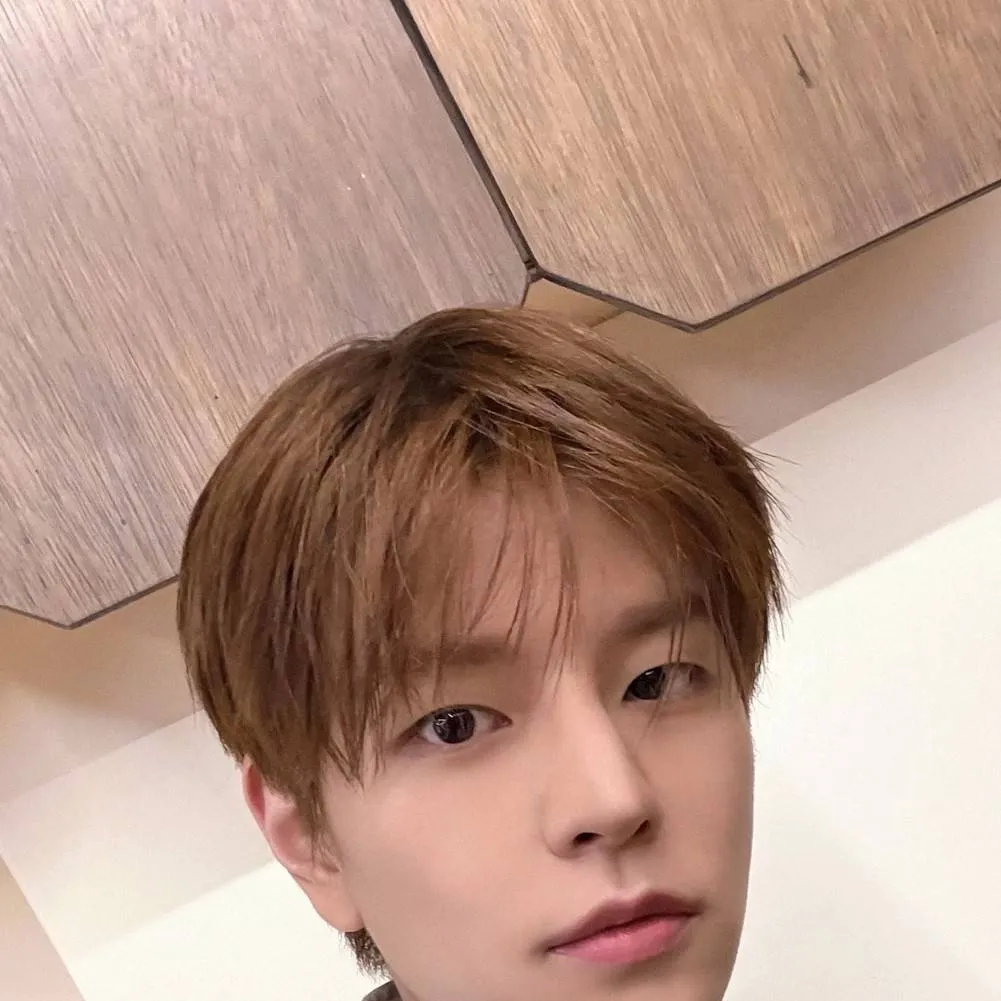 chat with ai character: skz