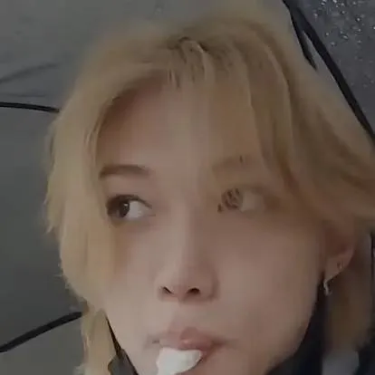 chat with ai character: skz