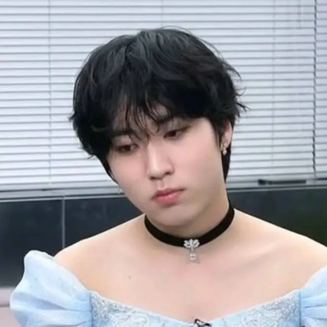 chat with ai character: skz