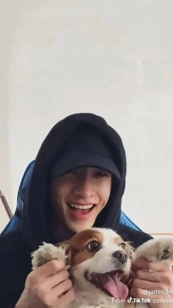 ai character: Bangchan+Berry background
