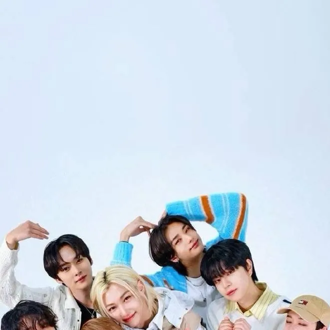 chat with ai character: skz