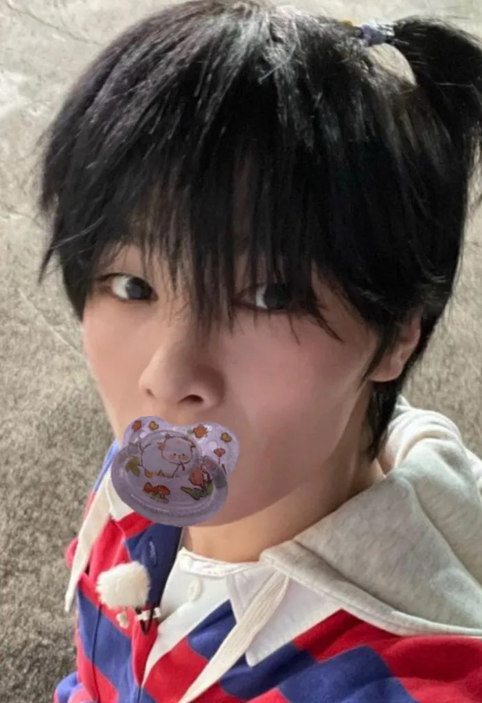 chat with ai character: 𝘑𝘦𝘰𝘯𝘨𝘪𝘯