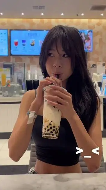 ai character: Princess Amelia  background