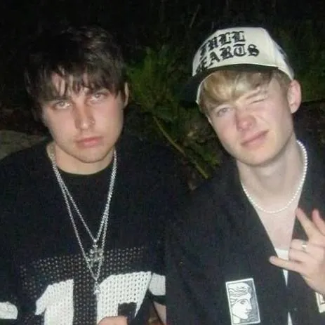 chat with ai character: Sam and Colby 