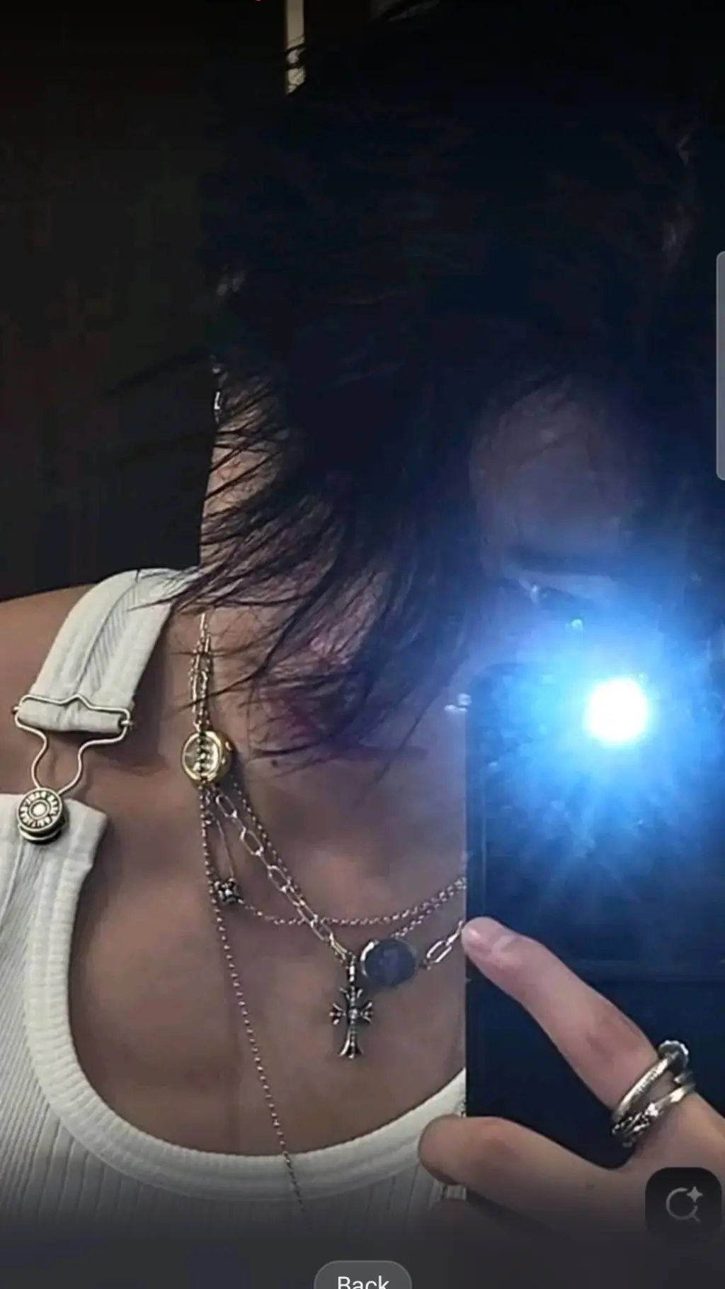 ai character: ♡Ni-ki♡ background