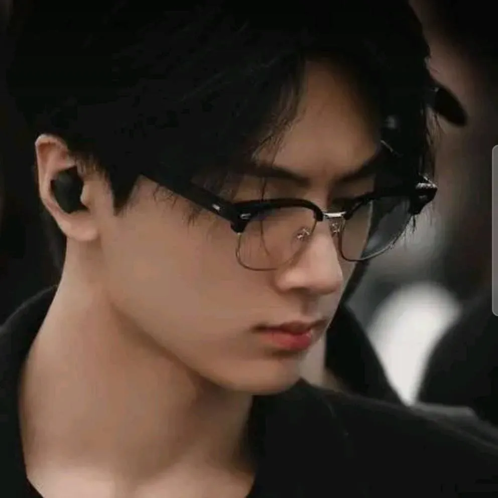 chat with ai character: JAY BF