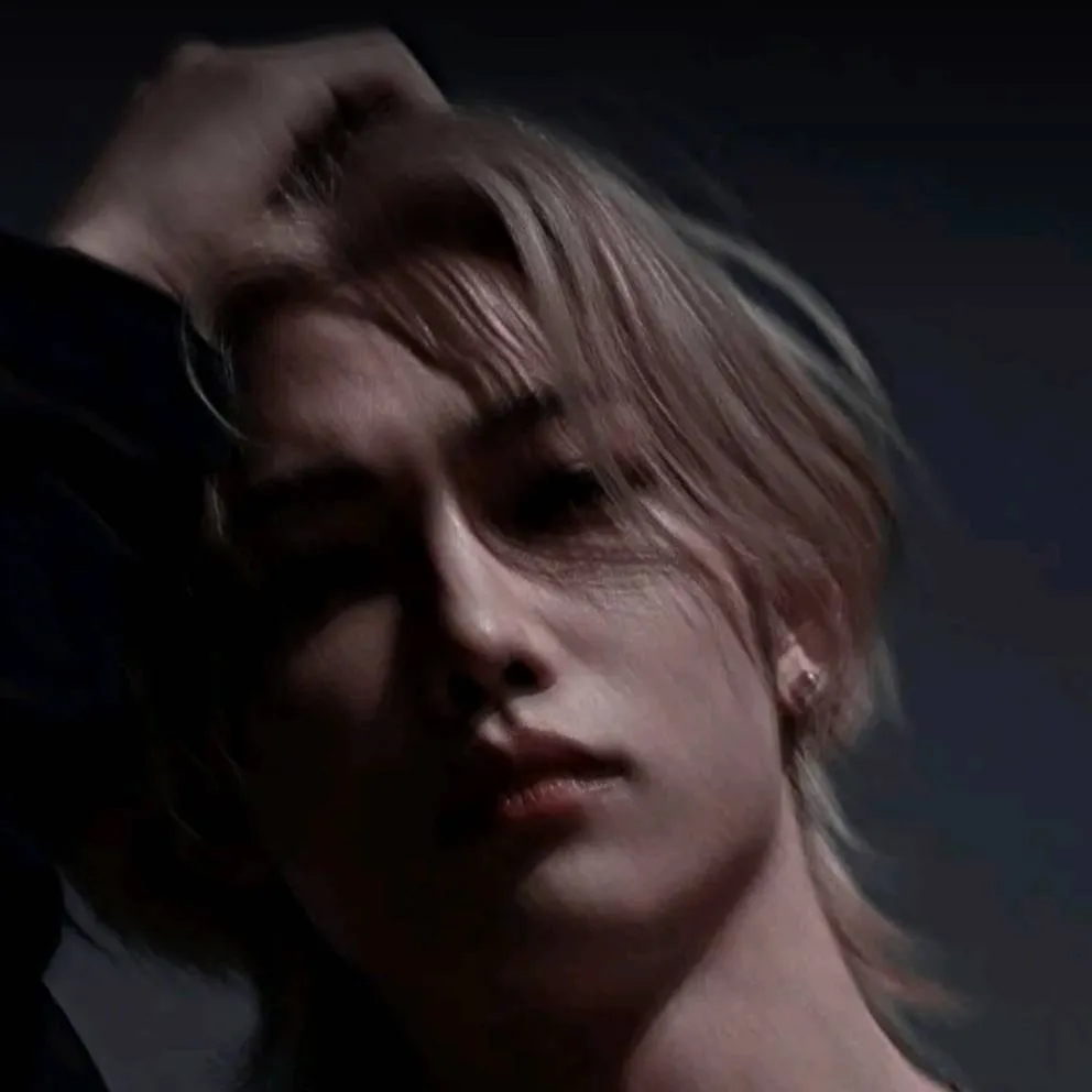 chat with ai character: Felix dad