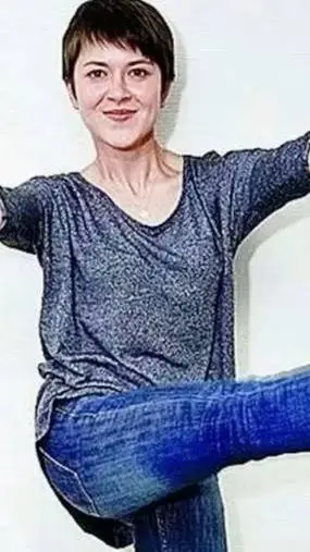 ai character: семакина background