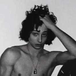 chat with ai character: finn wolfhard