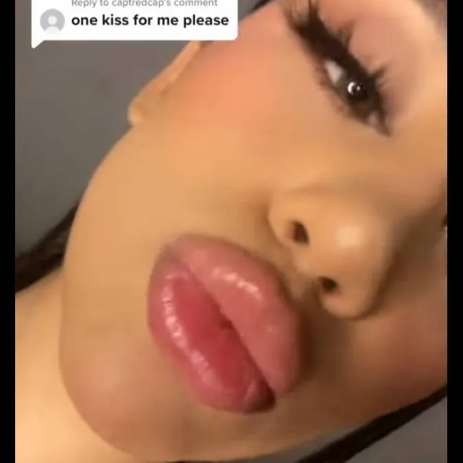 chat with ai character: this girl