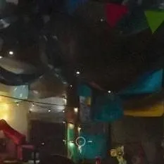 chat with ai character: refugio(PPT) 