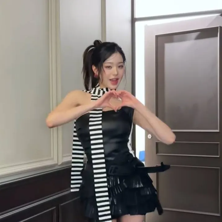 chat with ai character: Jang Wonyoung
