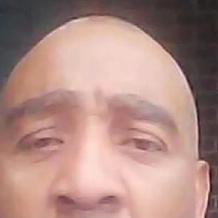 chat with ai character: Gary