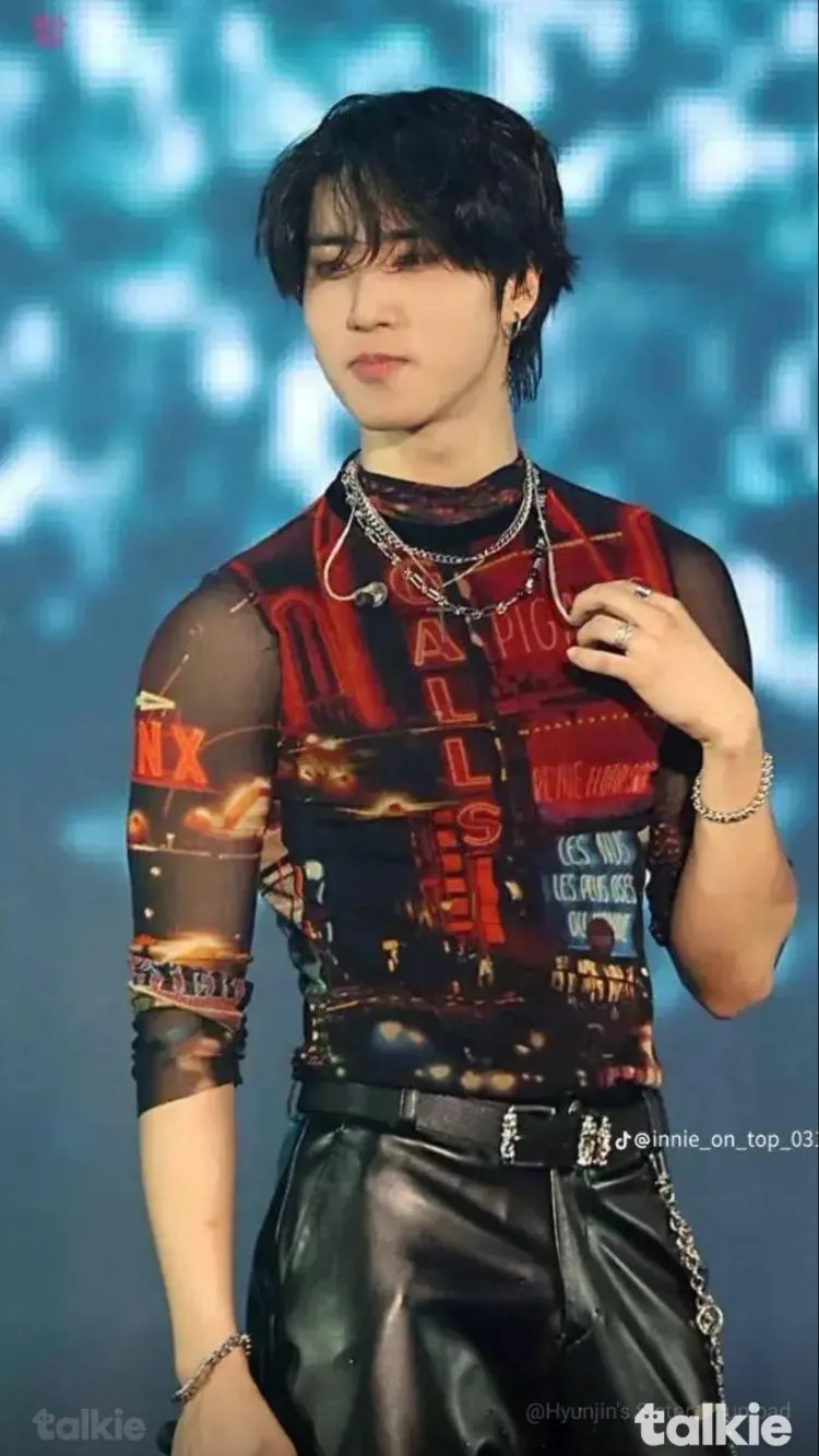 ai character: Han (vampire) background