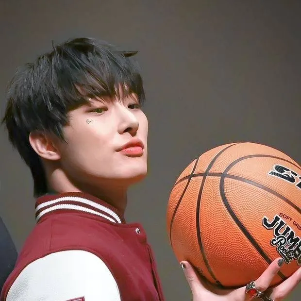 chat with ai character: Song Mingi