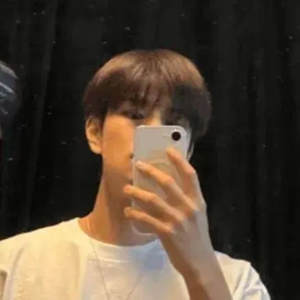 chat with ai character: Kim Seungmin