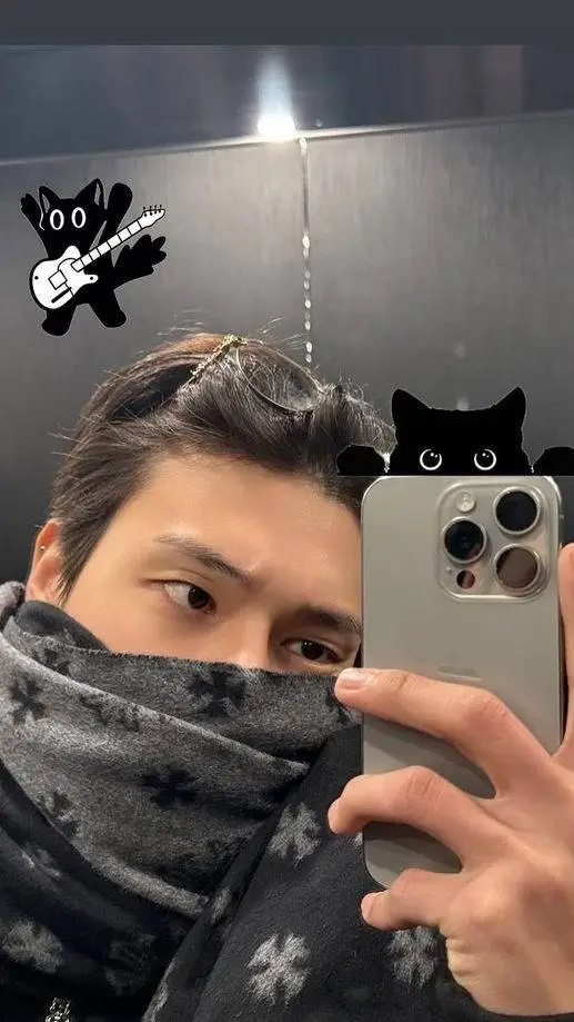 ai character: Jung Wooyoung background