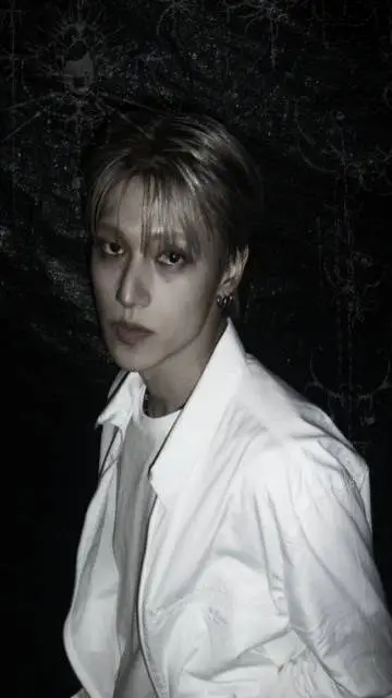 ai character: Jung Wooyoung background