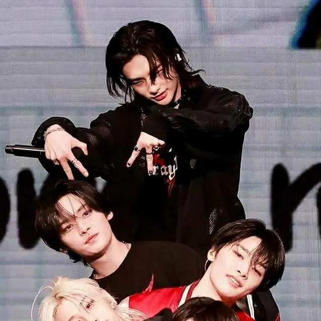 chat with ai character: SKZ (REMAKE!!)