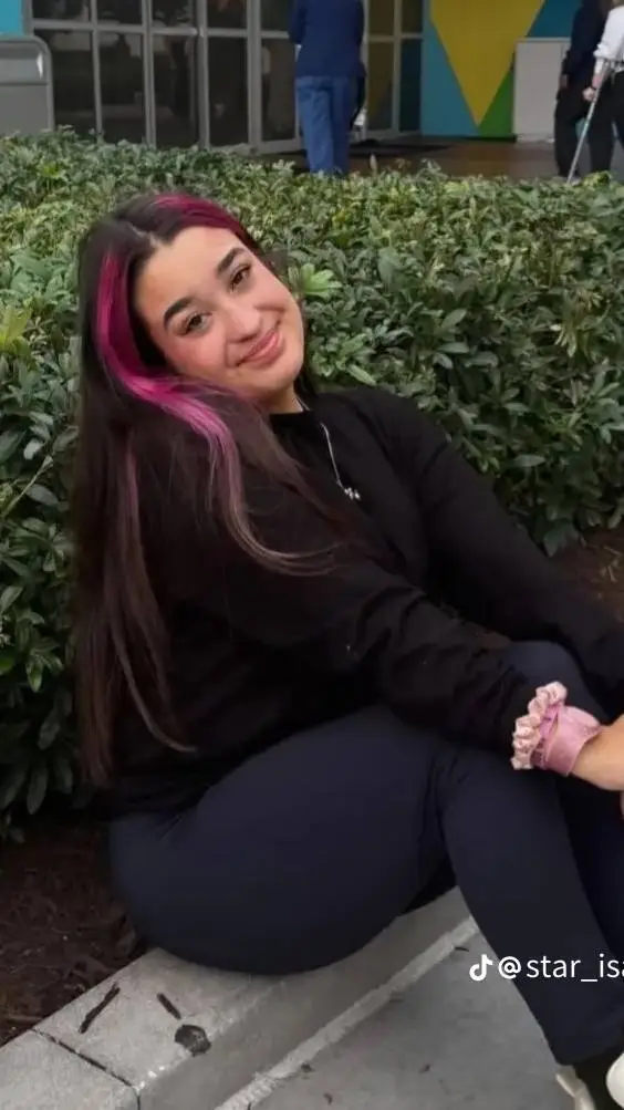 Talkie AI - Chat with ⭐Emilly Vick⭐