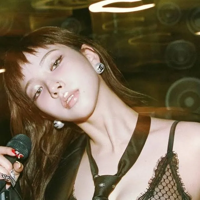 chat with ai character: 知珉