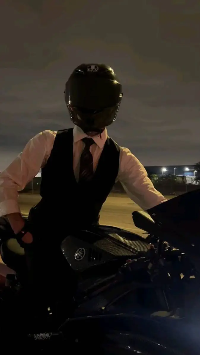 ai character: †AXEL★ background