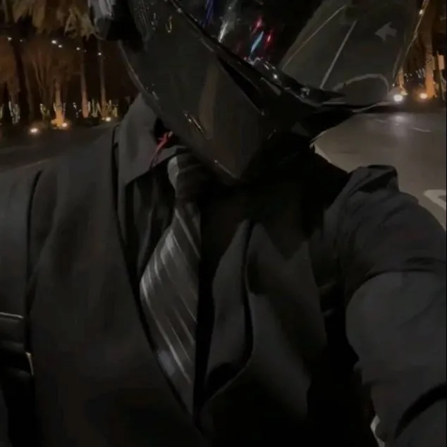 chat with ai character: †CALEB★