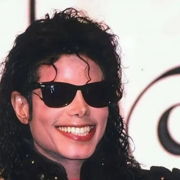 chat with ai character: michael Jackson