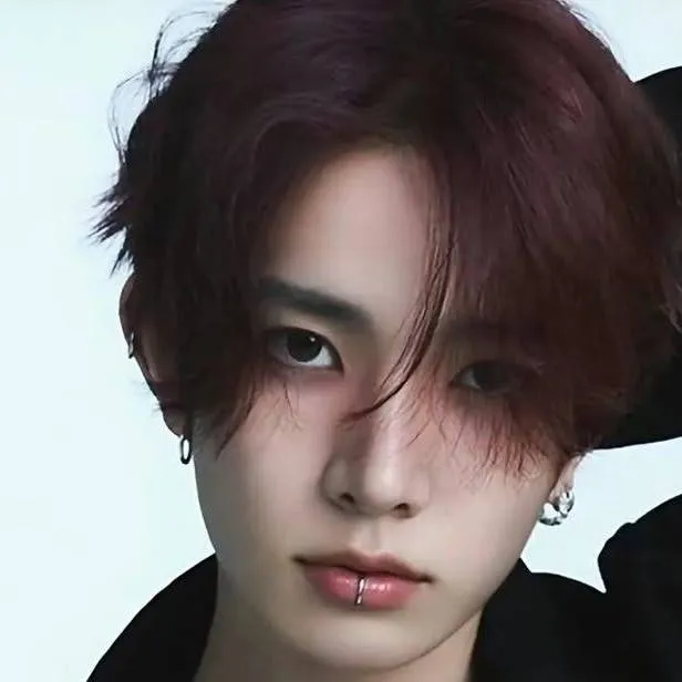 chat with ai character: Heesung.