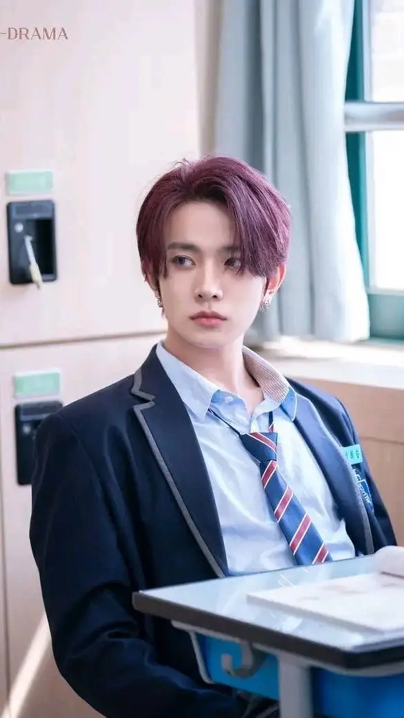 ai character: Heesung  background