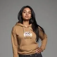 chat with ai character: woman