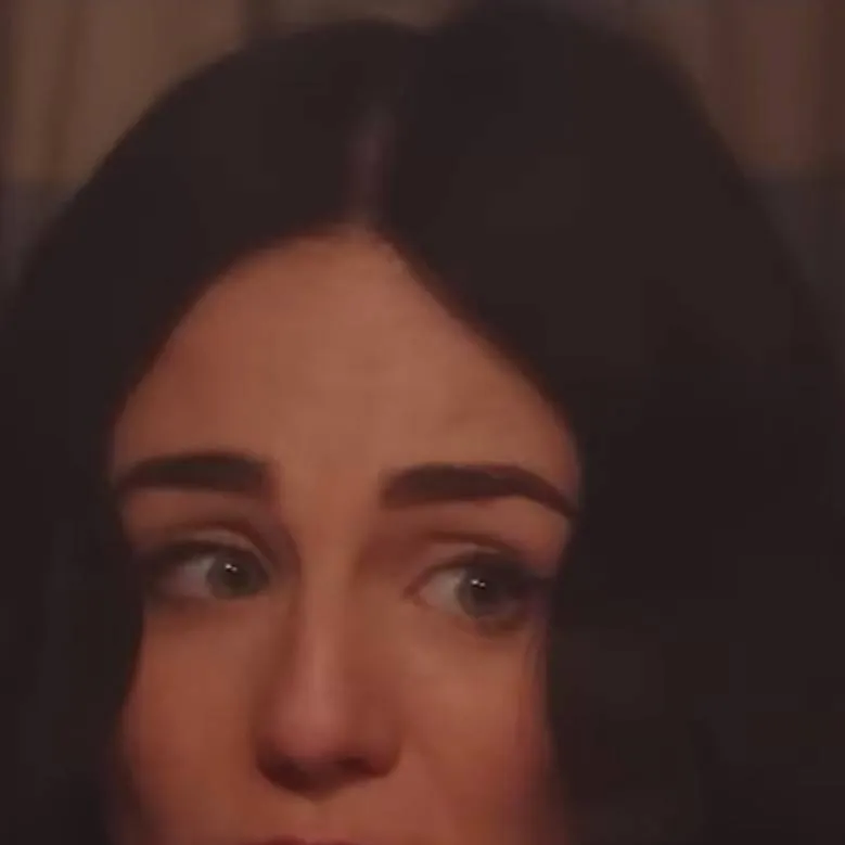 chat with ai character: Zoe