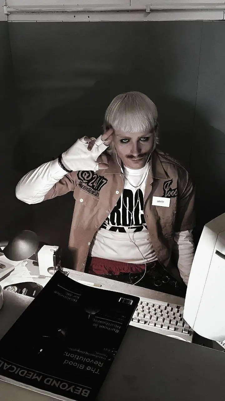 ai character: Joost background