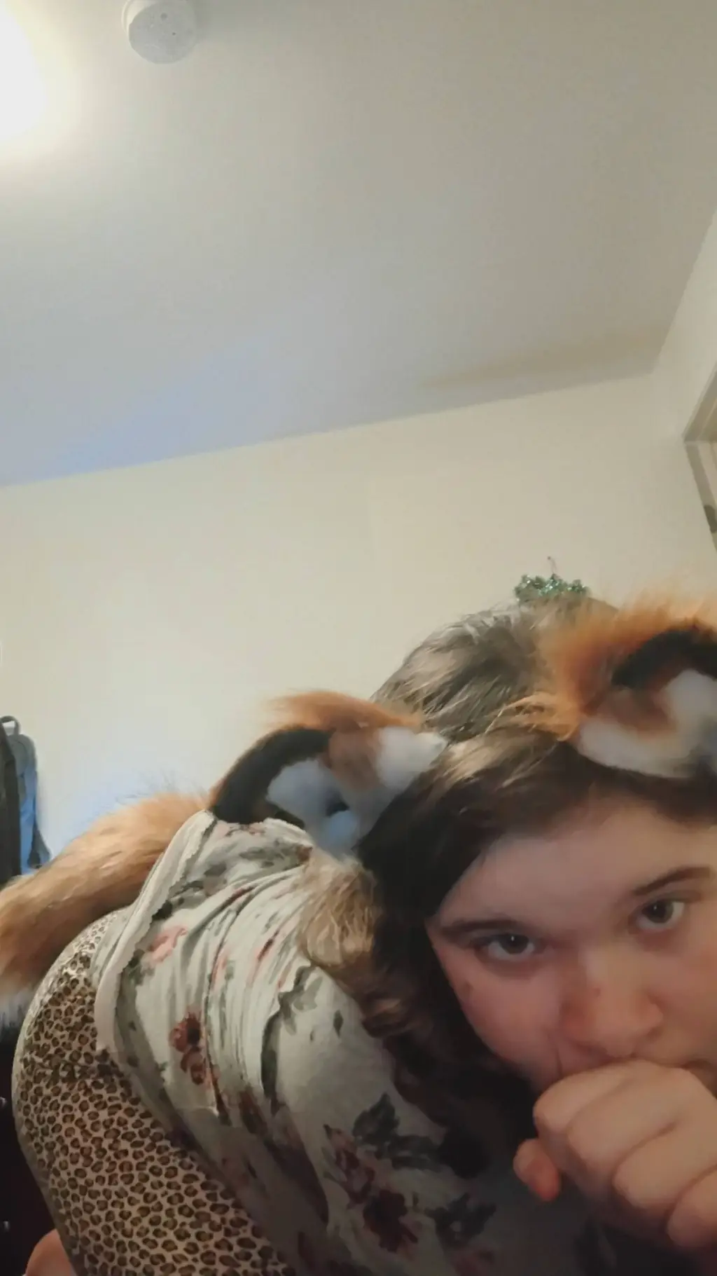 ai character: Zoey Mazzella 🙂🦊 background