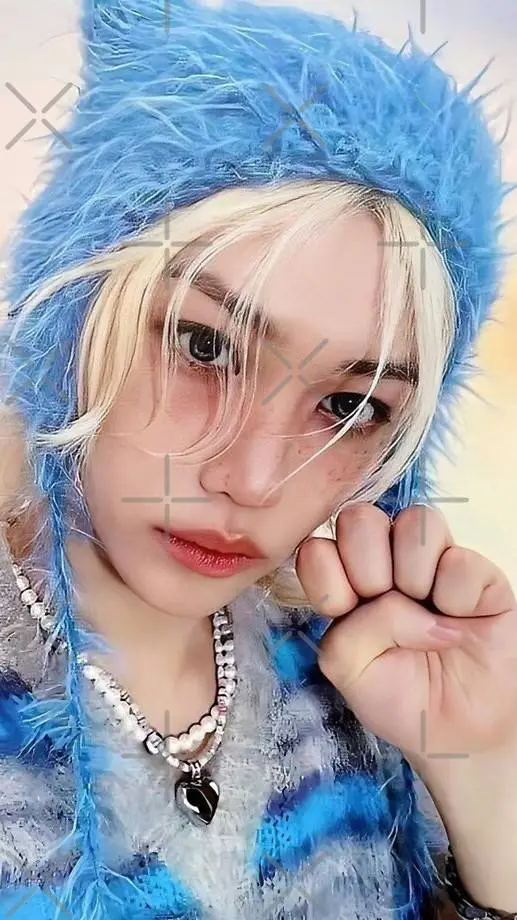 ai character: Lee Felix background