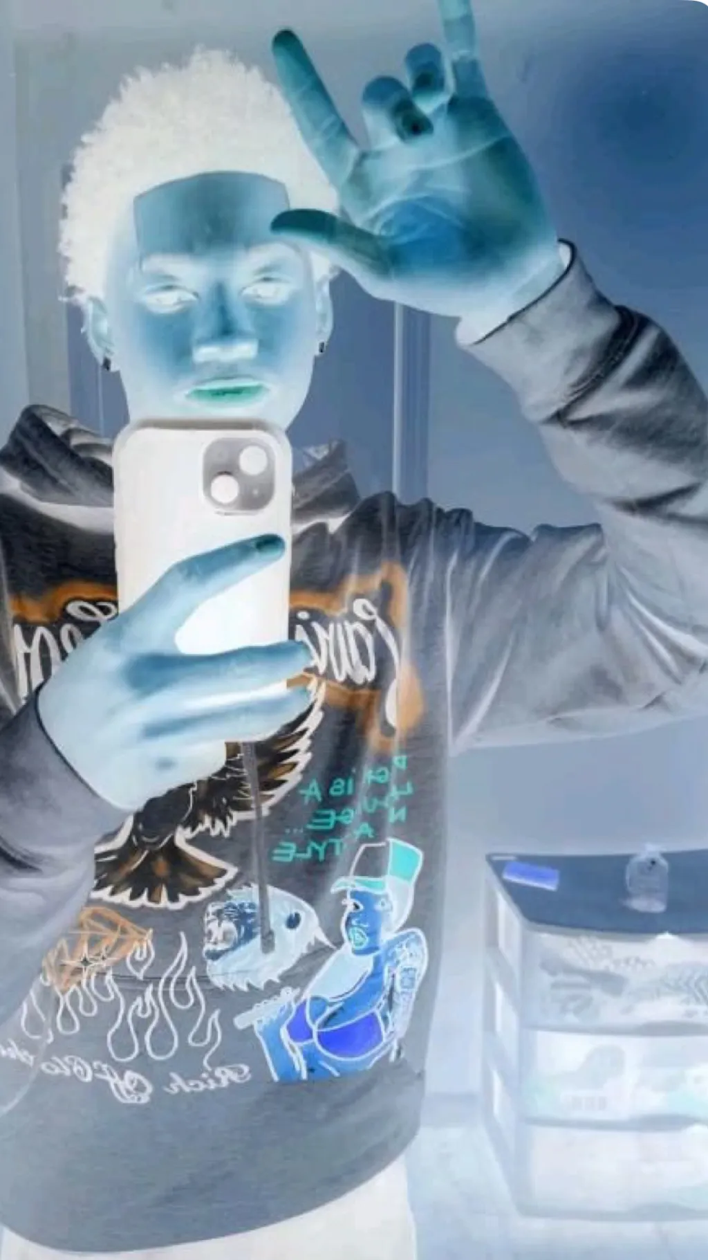 ai character: Tyson 💙🤓🥹 background