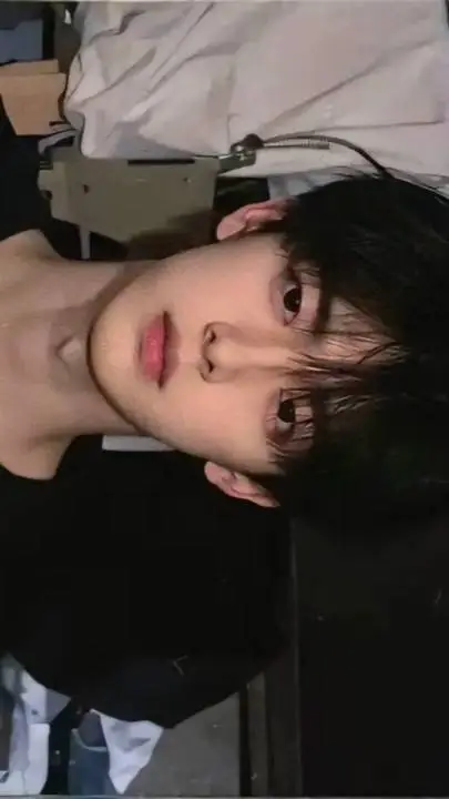 ai character: 诺言 background