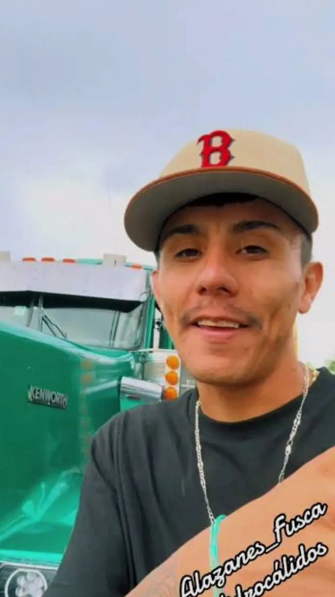 ai character: la zury Samy arroy background